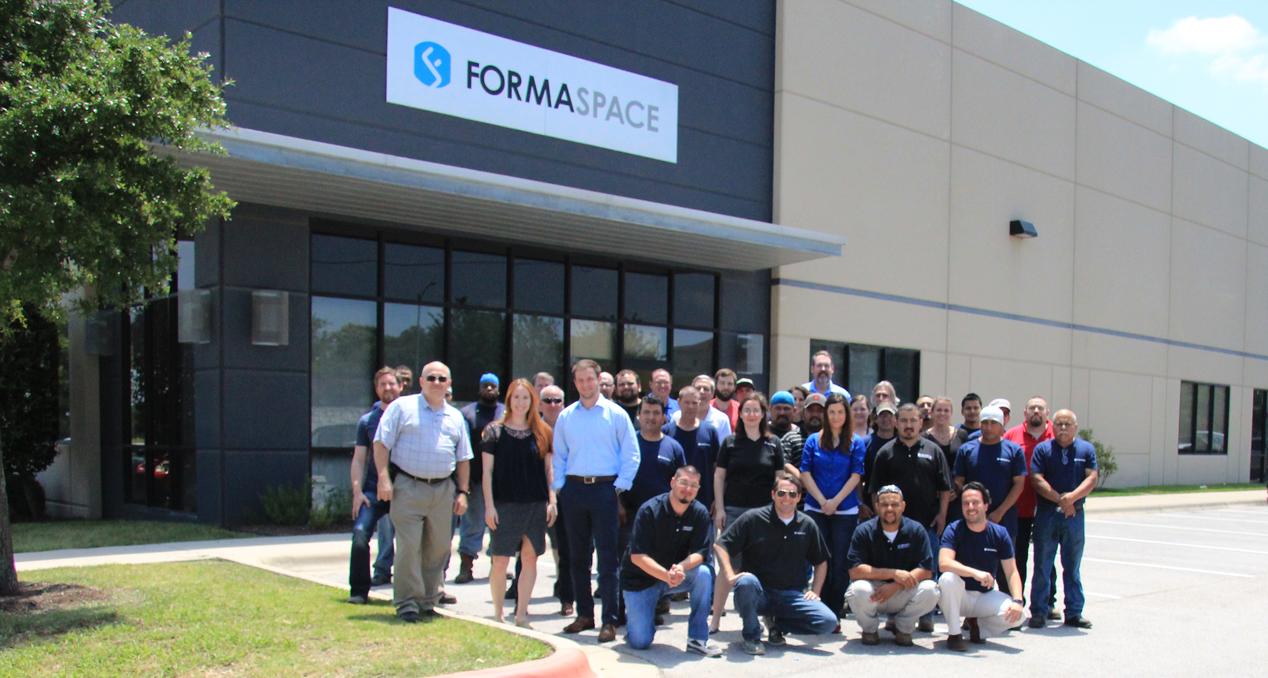 Formaspace Team Outside