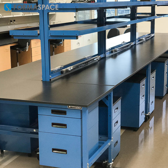 modular workbenches at the chan zucherberg biohub in san francisco