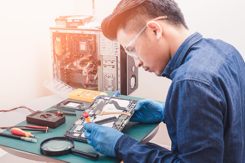 mobile repair technician